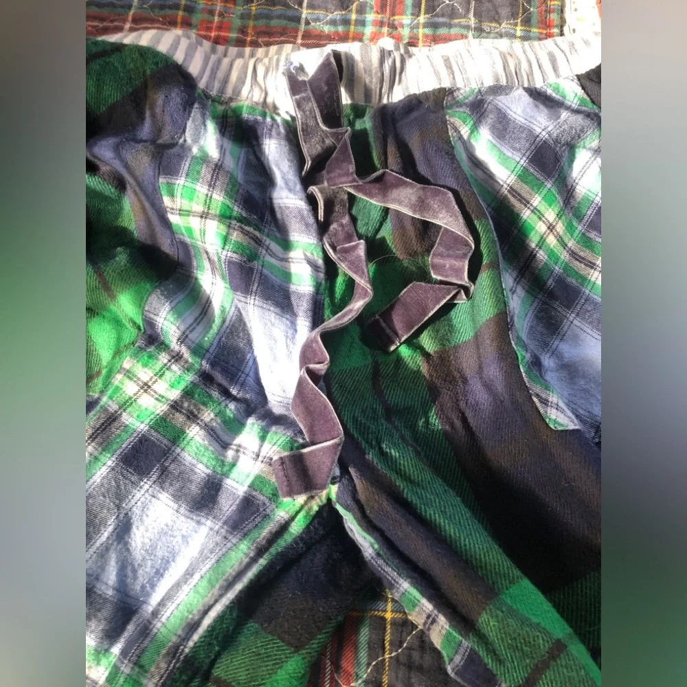Aerie Green and Blue Plaid Pajama Pants - Picture 3 of 7